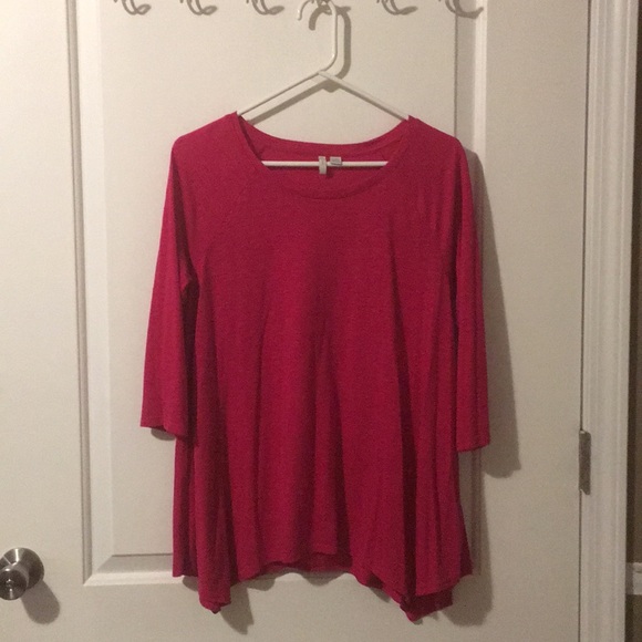 Cute flowy pink blouse! Open it offers 🙂 - Picture 1 of 2